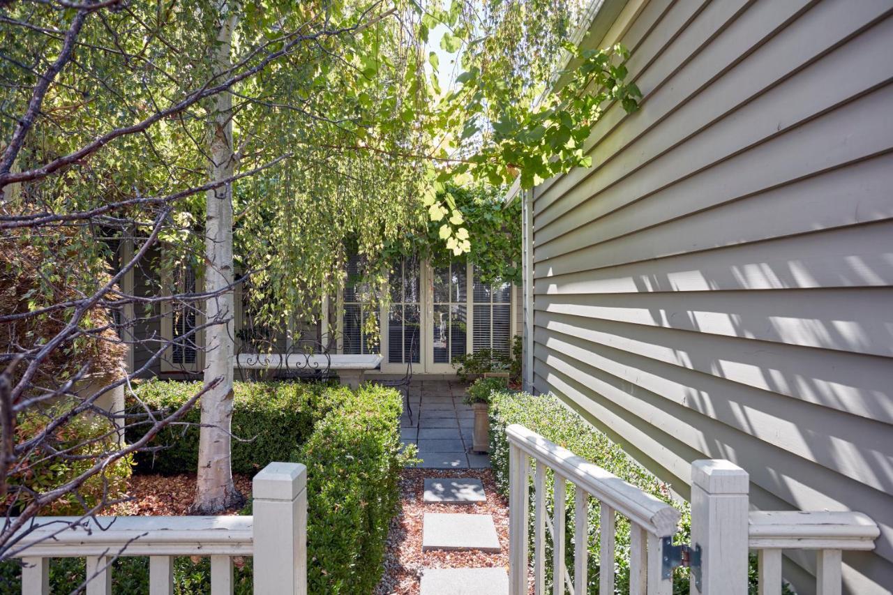 Mews Cottages Гисборн Екстериор снимка